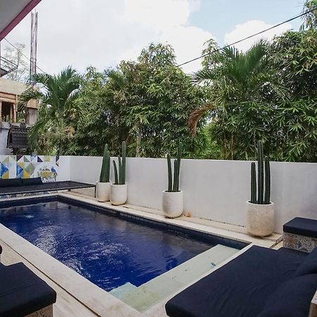 Margarita Surf Hostel Canggu Eksteriør billede