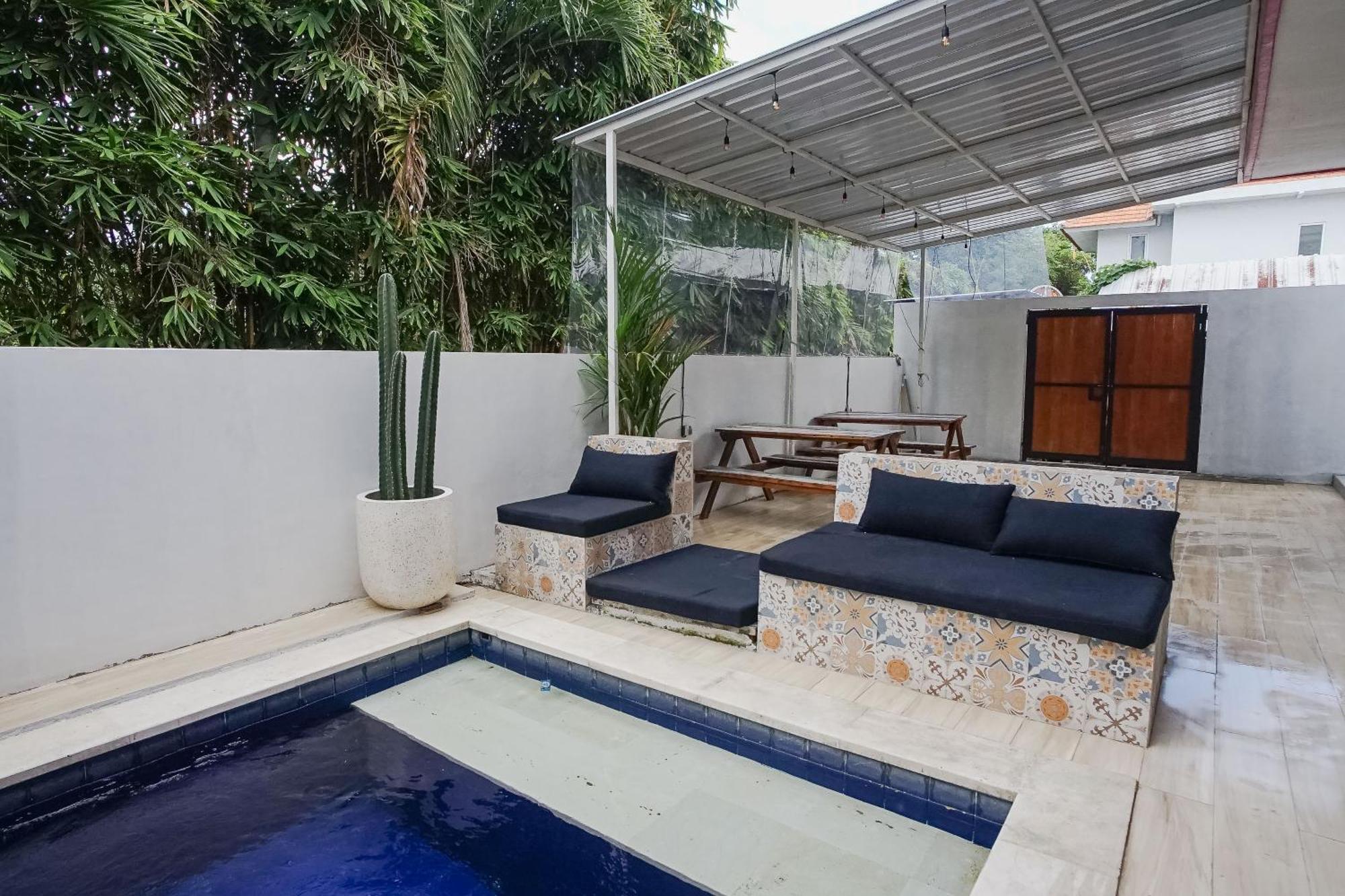 Margarita Surf Hostel Canggu Eksteriør billede