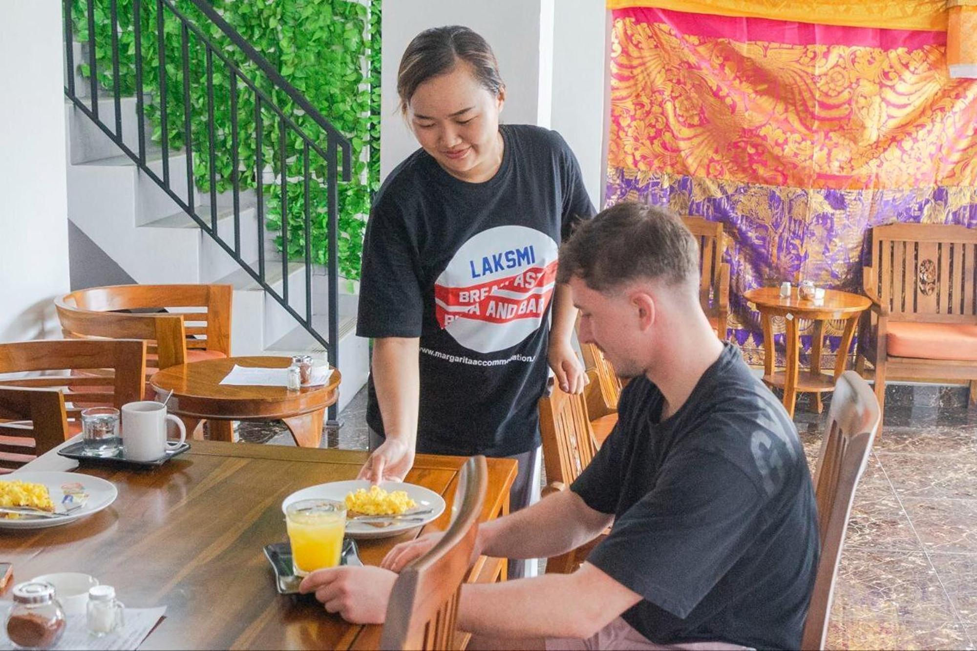 Margarita Surf Hostel Canggu Eksteriør billede