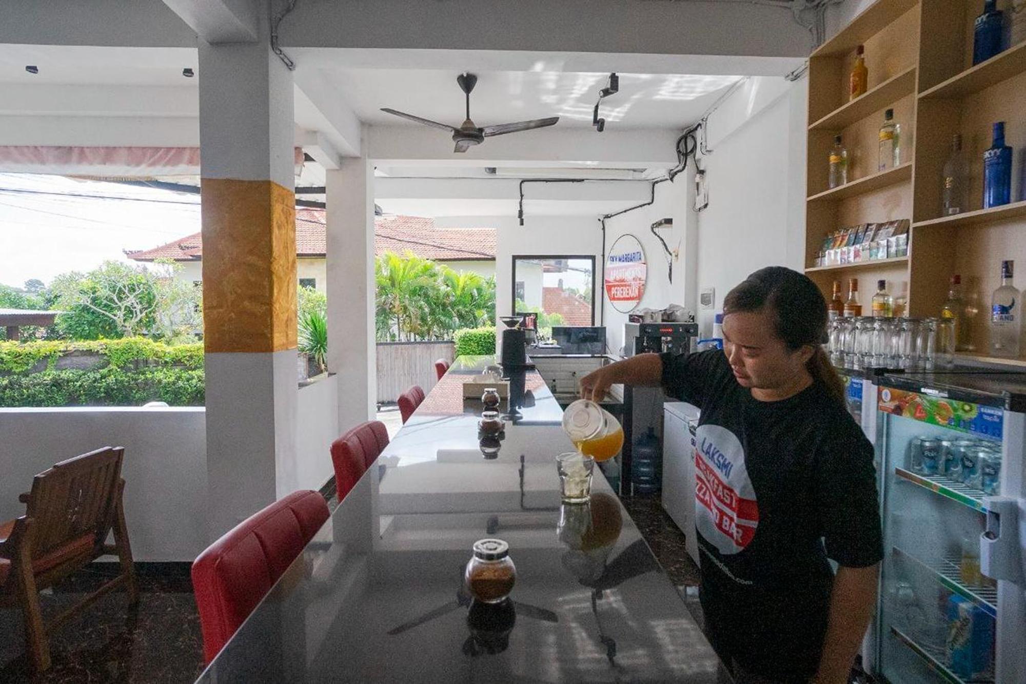 Margarita Surf Hostel Canggu Eksteriør billede