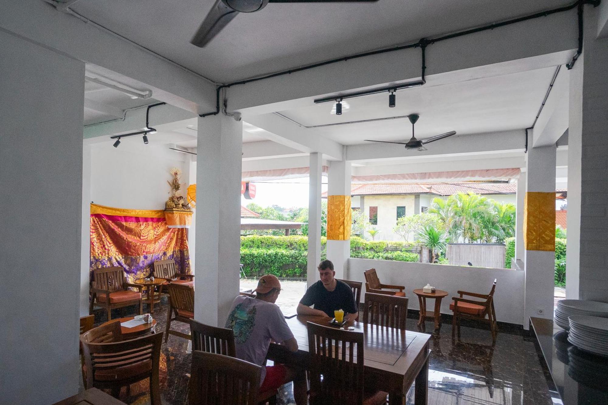 Margarita Surf Hostel Canggu Eksteriør billede
